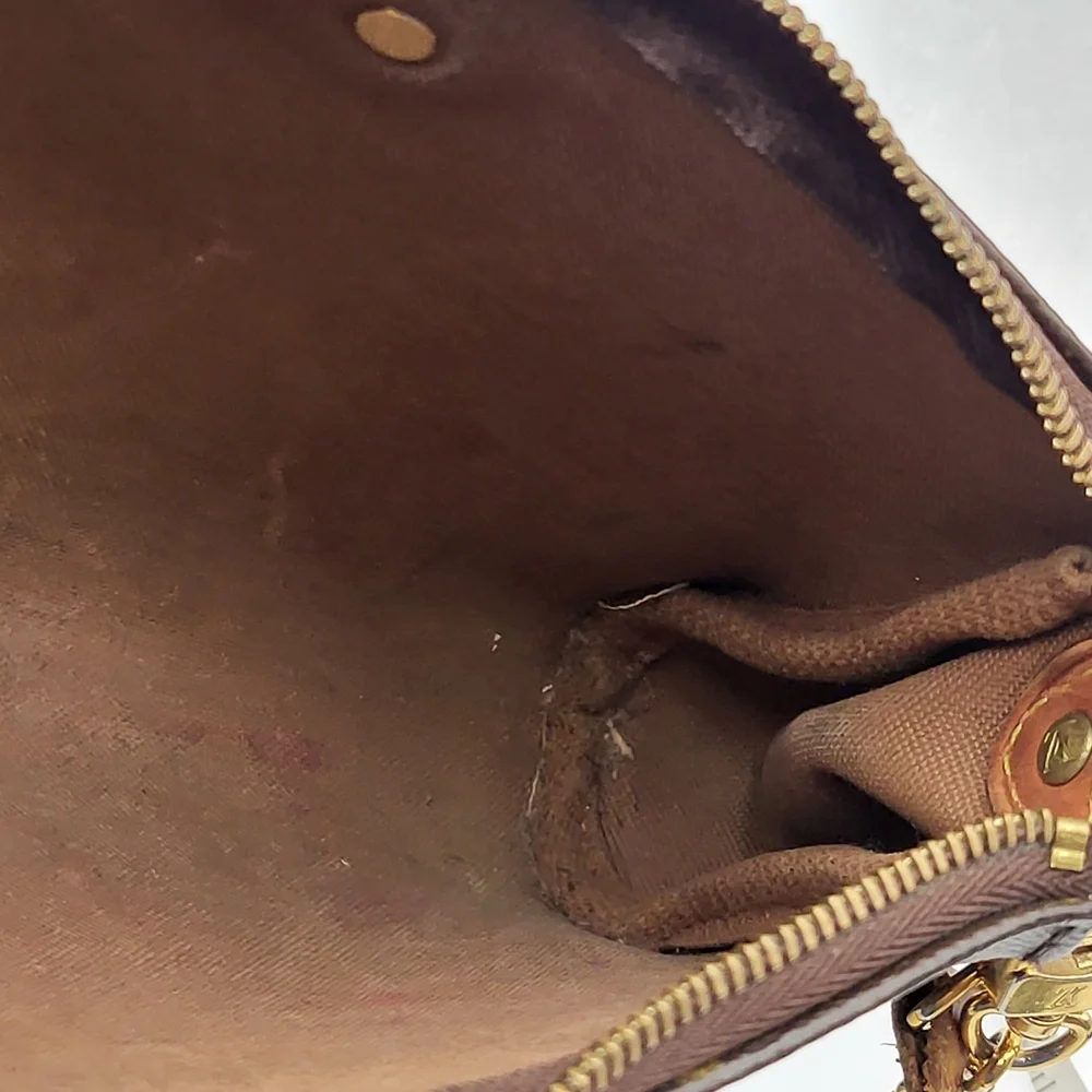 LOUIS VUITTON Eva Monogram Leather Pochette Bag..Authentic..